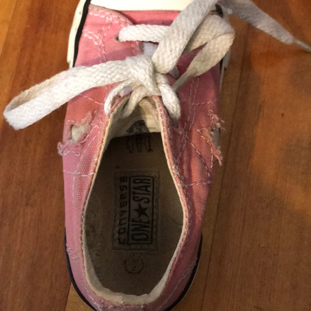 Converse - Picture 3 of 4